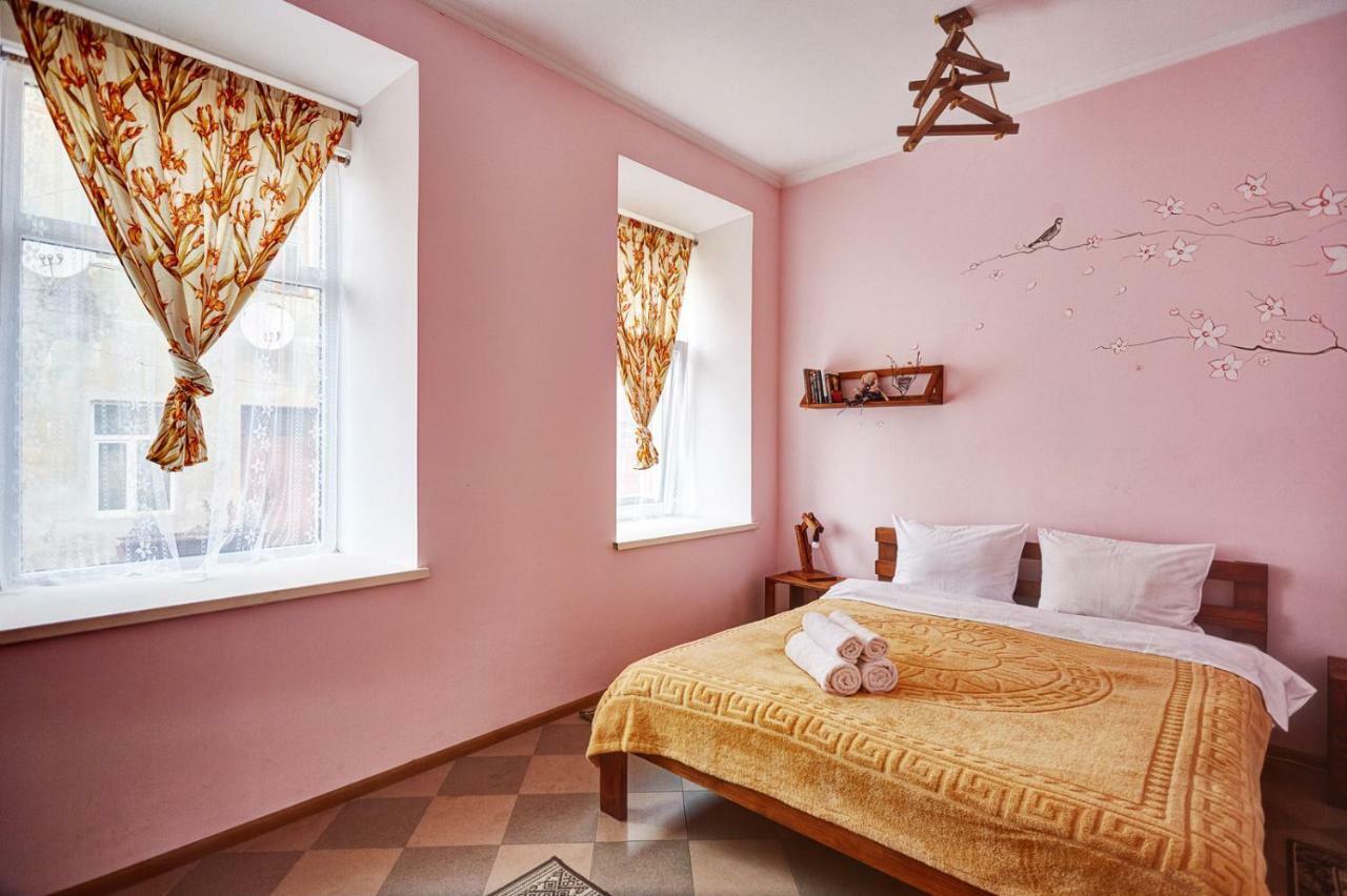 Sweet Home Kamjanets-Podilskyi Eksteriør billede